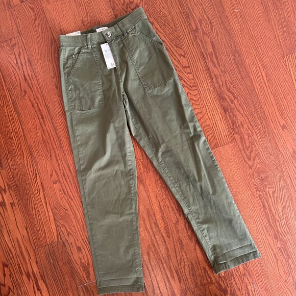 NWT Curve Appeal Utilitarian Army Green Cargo Straight Leg Pants Size 2 NEW - Picture 12 of 12